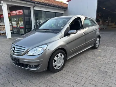 Używany Mercedes B200