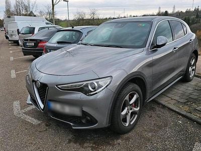 Gebraucht Alfa Romeo Stelvio Lusso 209 PS (153 kW) 2019 Silber SUV