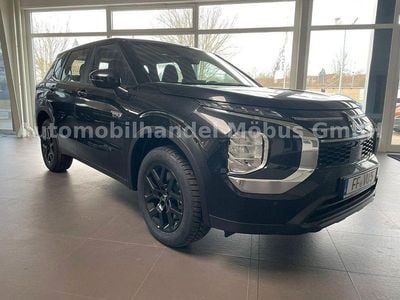 Neu Mitsubishi Outlander P-HEV Basis 306 PS (225 kW) 2026 Schwarz SUV