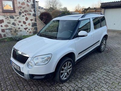 Weiß Gebraucht 2013 Skoda Yeti Plus Edition SUV | 9.500 € (Fairer Preis)
