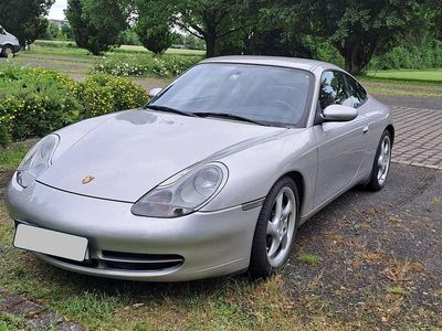 Porsche 911 Carrera 4