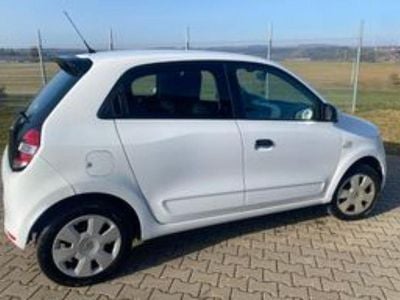 Gebraucht Renault Twingo 69 PS (50 kW) 2019 Weiß Kleinwagen