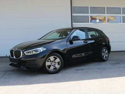Gebraucht BMW 118 Advantage 150 PS (110 kW) 2022 Schwarz Limousine
