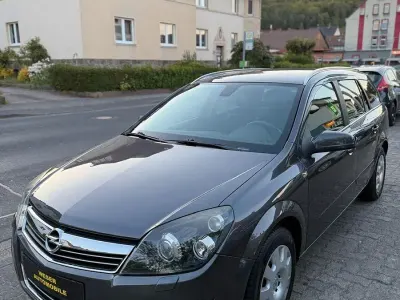 Second-hand Opel Astra Innovation 116 CP (85 kW) 2009 Gri Break