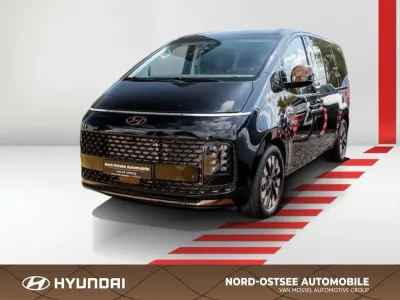 Gebraucht Hyundai Staria Signature 177 PS (130 kW) 2023 Abyss black / mic Van / Kleinbus