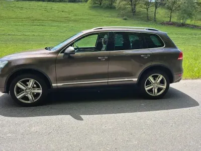 Używany VW Touareg Exclusive 245 KM (180 kW) 2011 Brązowy SUV