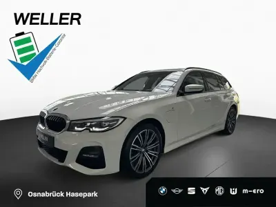 Gebraucht BMW 330e M Sport 292 PS (214 kW) 2021 Alpinweiss iii (weiß) Kombi