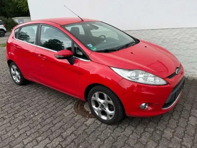 Używany Ford Fiesta Titanium 97 KM (71 kW) 2009 Czerwony Hatchback