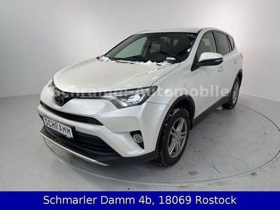 Second-hand Toyota RAV4 Executive 143 CP (105 kW) 2015 Alb SUV