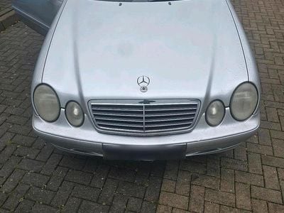 Gebraucht Mercedes CLK200 136 PS (100 kW) 2000 Silber Coupé
