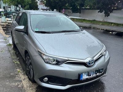Toyota Auris Hybrid