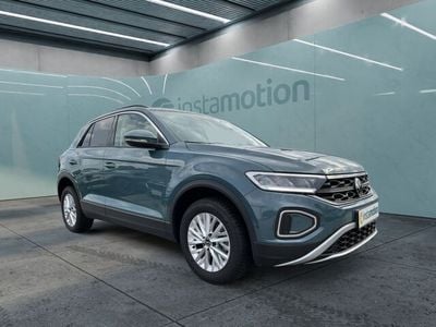 Usata VW T-Roc Life 110 CV (80 kW) 2023 Blu SUV