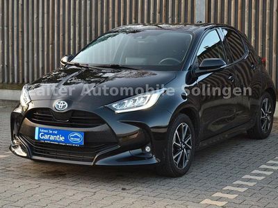 Schwarz Gebraucht 2023 Toyota Yaris Hybrid Team Kleinwagen | 17.990 € (Fairer Preis)