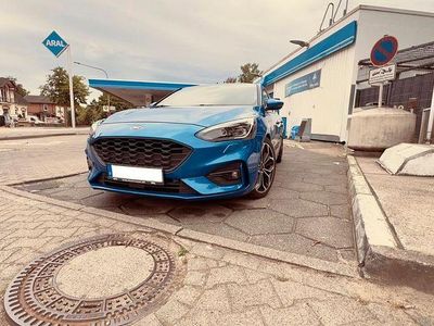 Gebraucht Ford Focus ST-Line 120 PS (88 kW) 2018 Blau Limousine
