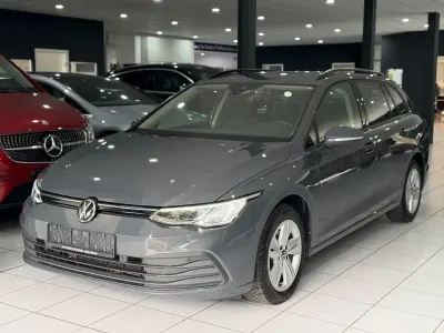 Gebraucht VW Golf VIII Life 131 PS (96 kW) 2022 Grau Kombi