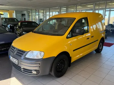 Käytetty VW Caddy 69 HP (50 kW) 2009 Keltainen Tila-auto