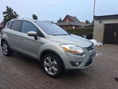 Grau Gebraucht 2009 Ford Kuga Titanium SUV | 5.400 € (Fairer Preis)