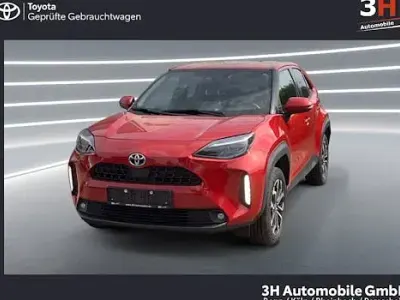 Gebraucht Toyota Yaris Cross Team 116 PS (85 kW) 2023 Rot SUV