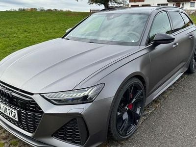Grau Gebraucht 2019 Audi RS6 Sport Kombi | 75.590 €
