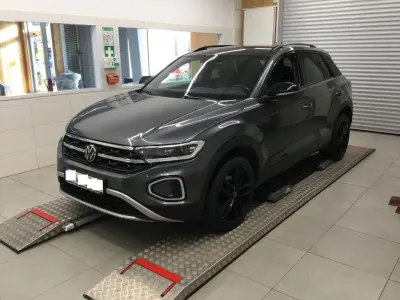 Usata VW T-Roc Style 116 CV (85 kW) 2022 Grigio SUV