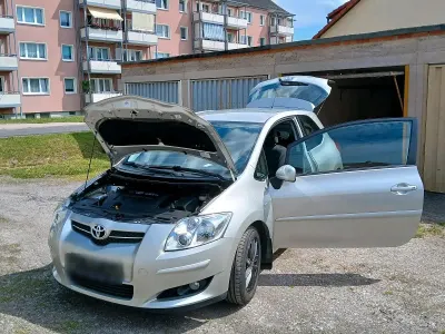 Gebraucht Toyota Auris 2008 Grau Kleinwagen