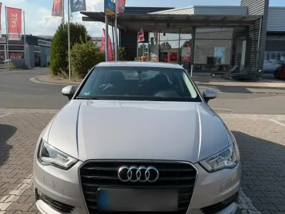 Gebraucht Audi A3 Ambiente 122 PS (89 kW) 2014 Grau Limousine