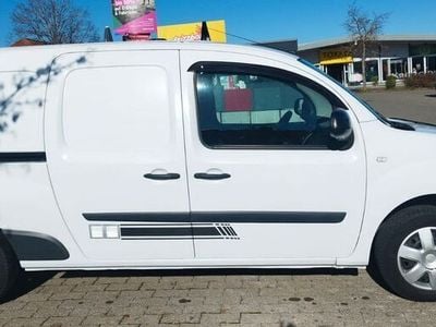 Weiß Gebraucht 2018 Renault Kangoo Intens Van / Kleinbus | 7.600 € (Guter Preis)