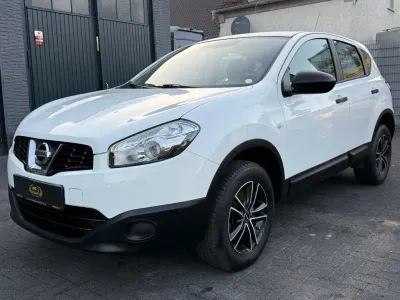 Gebraucht Nissan Qashqai Visia 117 PS (86 kW) 2012 Weiß SUV