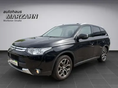 Begagnad Mitsubishi Outlander Instyle 150 HK (110 kW) 2014 Svart SUV