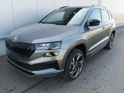 Neu Skoda Karoq SportLine 150 PS (110 kW) 2026 Stahlgrau SUV