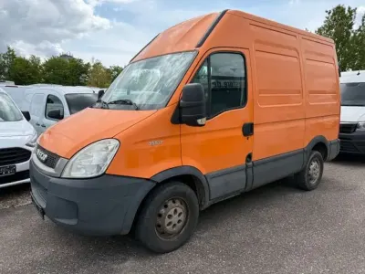 Używany Iveco Daily 170 KM (125 kW) 2010 Pomarańczowy Van