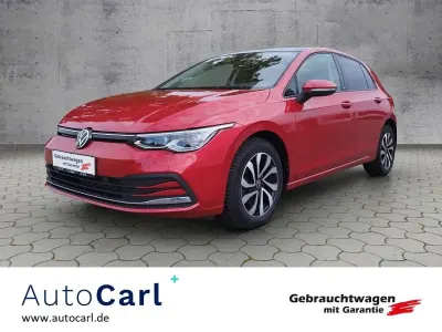 Gebraucht VW Golf VIII Active 110 PS (80 kW) 2021 Rot Limousine