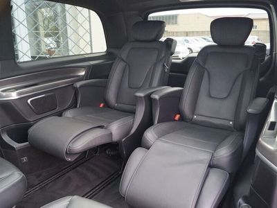 Mercedes V300