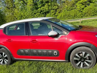 Usado Citroën C3 PureTech 82 CV (60 kW) 2018 Rojo Utilitario