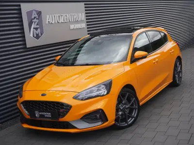 Używany Ford Focus Performance Edition 280 KM (205 kW) 2022 Pomarańczowy Sedan/Limuzyna