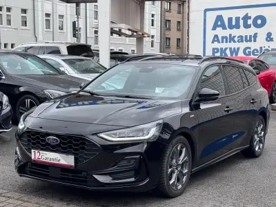 Gebraucht Ford Focus ST-Line X 155 PS (114 kW) 2023 Schwarz Limousine