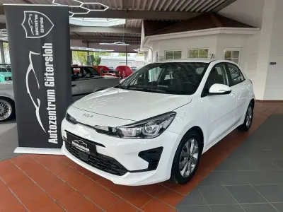 Gebraucht Kia Rio Vision 84 PS (61 kW) 2022 Weiß Limousine