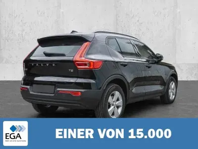 Gebraucht Volvo XC40 Momentum 129 PS (94 kW) 2021 Schwarz SUV