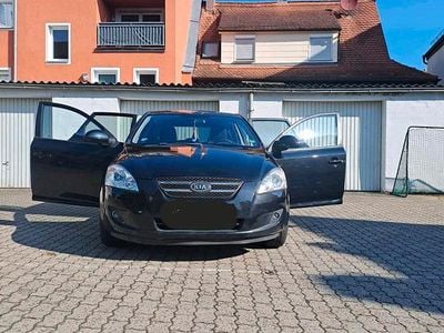 Usata Kia Ceed 109 CV (80 kW) 2010 Nero Utilitaria