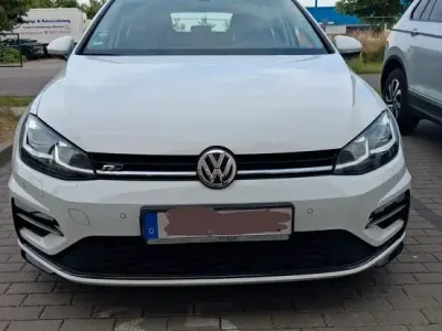 Gebraucht VW Golf VII R-line 150 PS (110 kW) 2019 Weiß Kombi