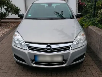 Gebraucht Opel Astra 90 PS (66 kW) 2007 Grau Limousine