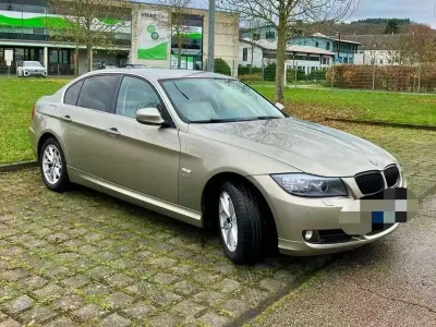 Gebraucht BMW 325 Sport Line 218 PS (160 kW) 2011 Silber Limousine