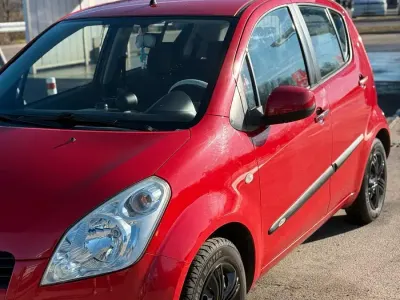 Gebraucht Suzuki Splash 70 PS (51 kW) 2009 Rot Kleinwagen