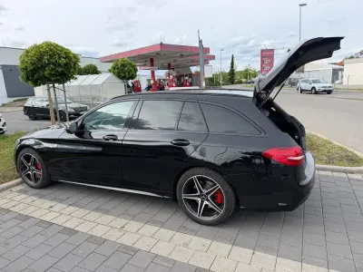 Gebraucht Mercedes C43 AMG AMG 367 PS (269 kW) 2018 Schwarz Limousine