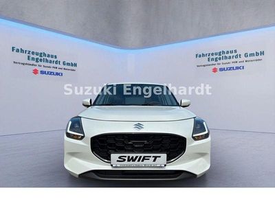 Neu Suzuki Swift Club 83 PS (61 kW) 2025 Weiß Kleinwagen