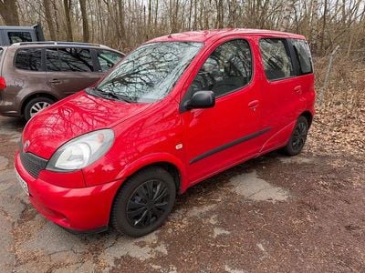 Gebraucht Toyota Yaris Verso Luna 86 PS (63 kW) 2000 Rot Van / Kleinbus