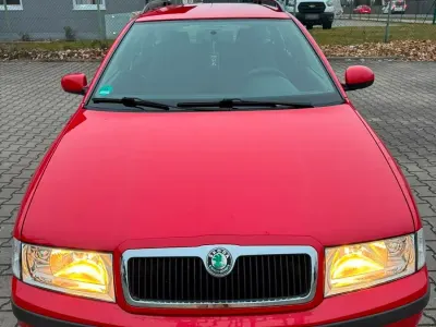 Gebraucht Skoda Octavia 125 PS (91 kW) 2010 Rot Kombi