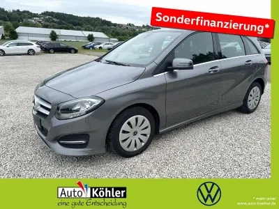 Gebraucht Mercedes B180 109 PS (80 kW) 2018 Mountaingrau Kleinwagen