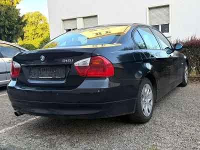 Gebraucht BMW 318 129 PS (94 kW) 2005 Schwarz Limousine