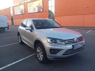 Gebraucht VW Touareg R-line 262 PS (192 kW) 2015 Silber SUV